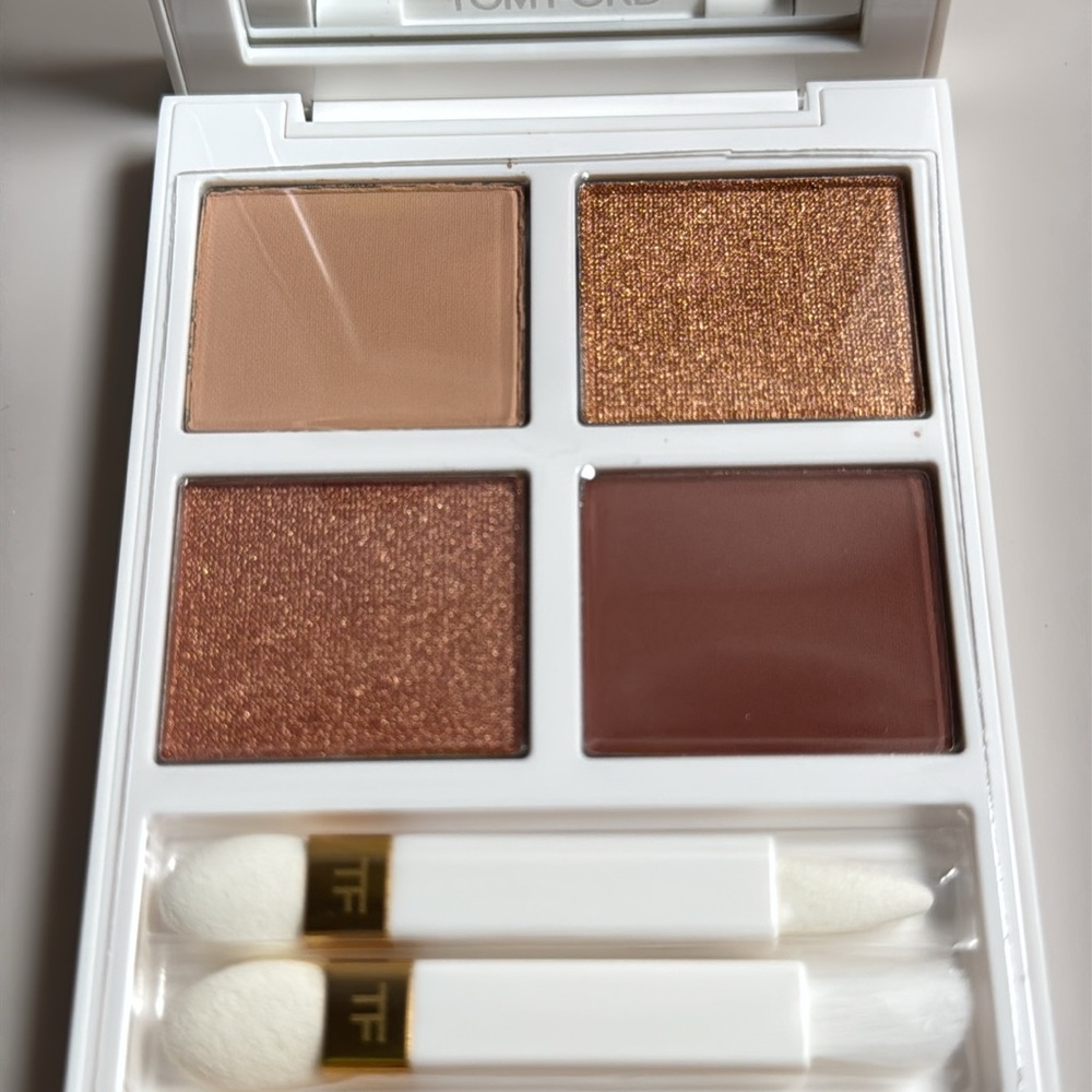 TOM FORD Eyeshadow Quad in “Bronze Isle” *NEW IN BOX*
